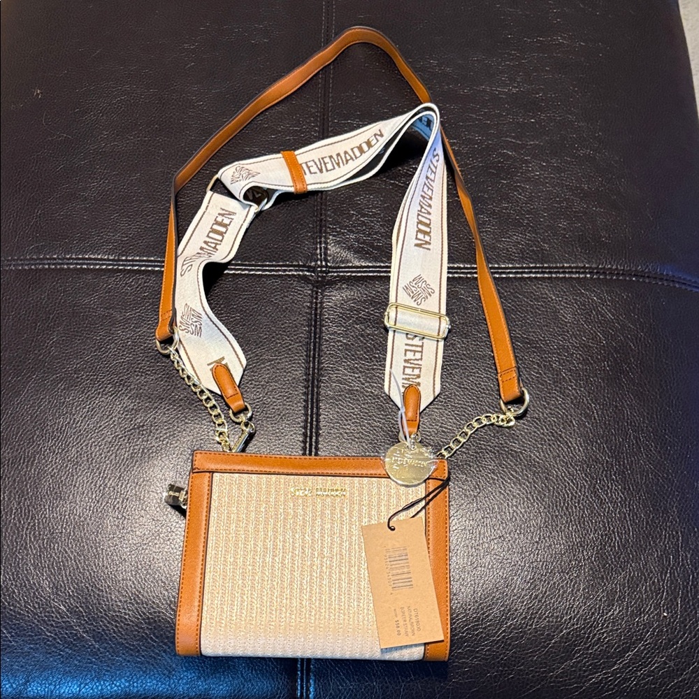 NWT- Steve Madden Natural Woven Crossbody with Tan Trim